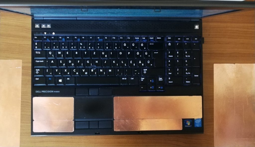 laptop-keztarto